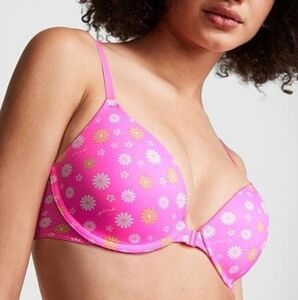 pink victoria's secret wear everywhere front close t shirt lightly lined 40D